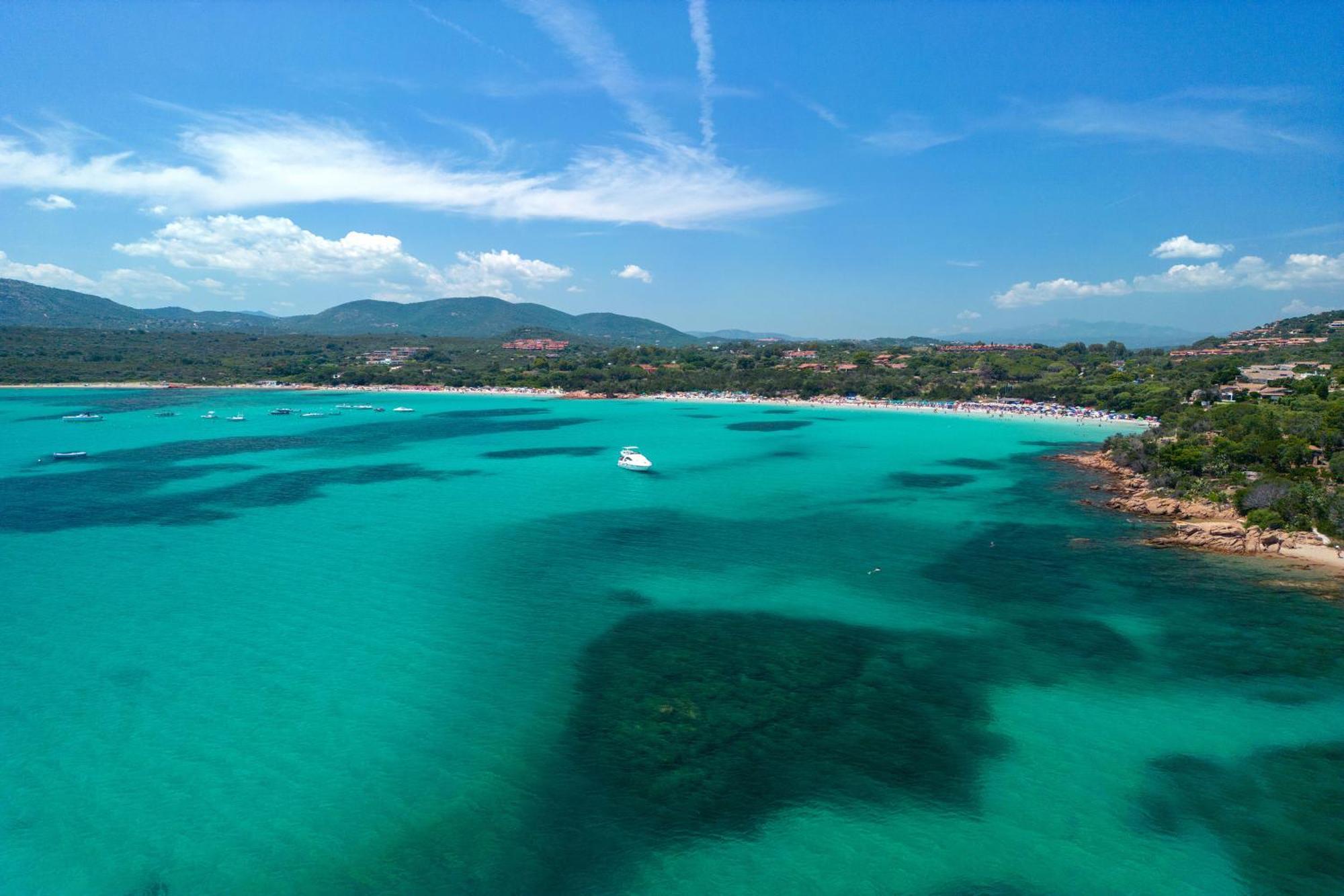Baia Dorata Beach Apartment Porto Istana Exterior foto